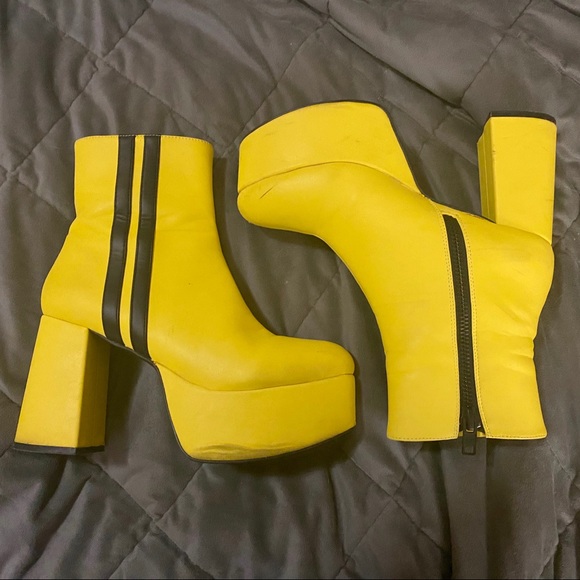 SOLD Dollskill Beatrixxx Baddie Platforms - Picture 2 of 5